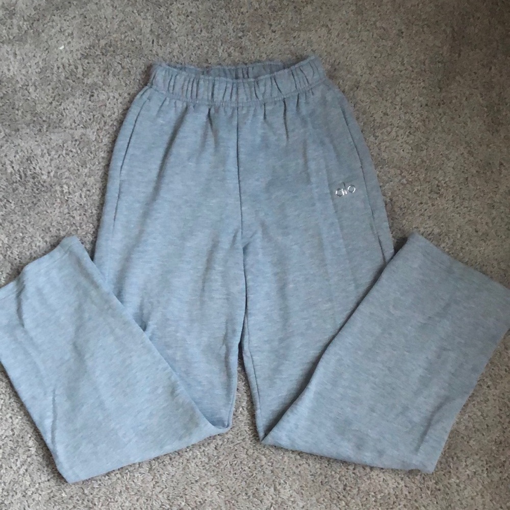 ALO Accolade Gray Wide Leg Sweatpants